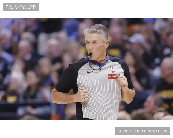 犯规次数创近30年新高 裁判判罚尺度影响攻防平衡